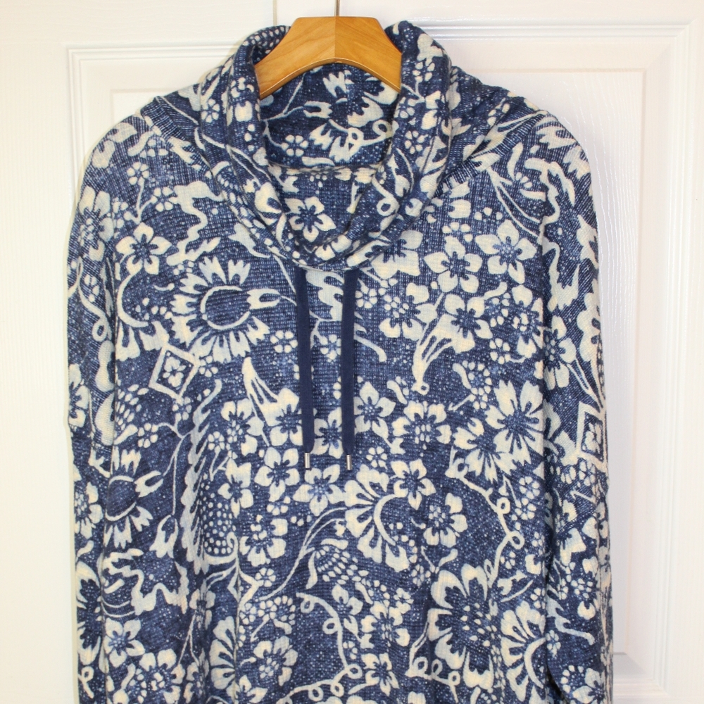 Chaps by Ralph Lauren top